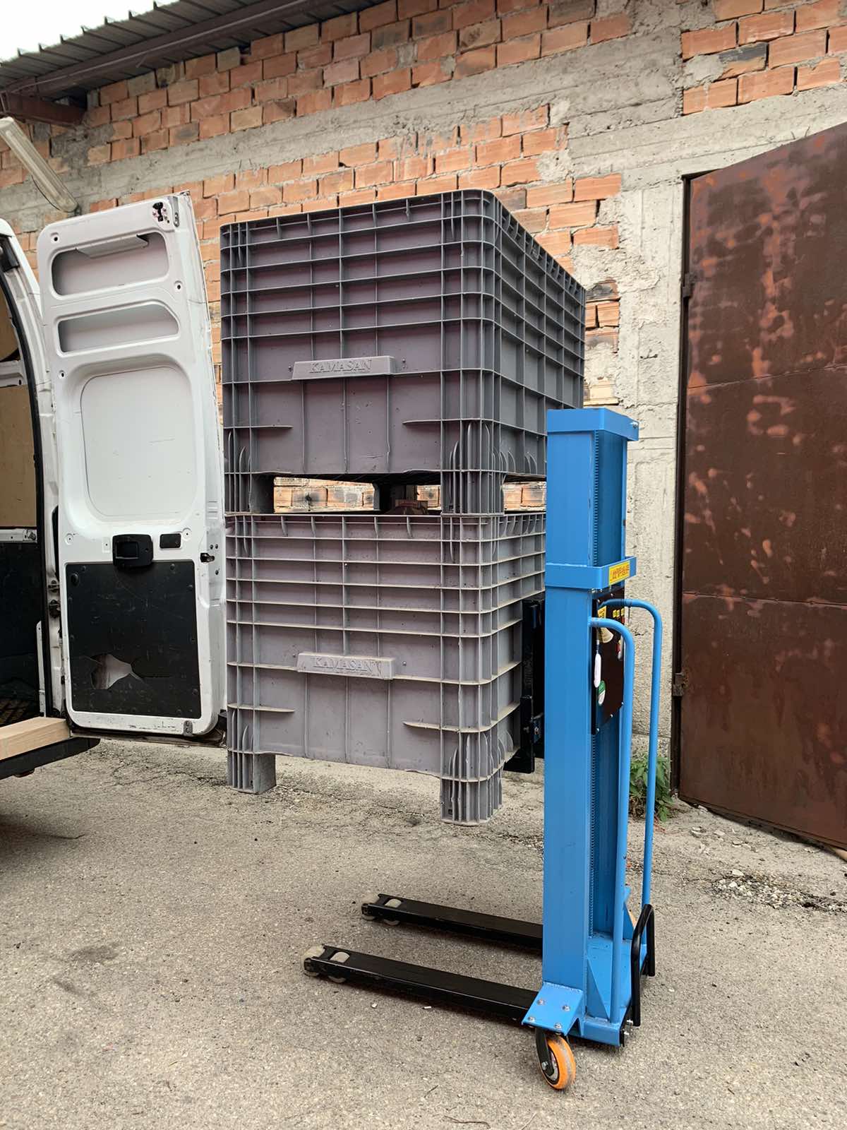 stacker lifting cases